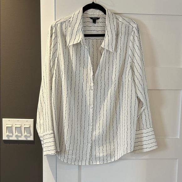 RW&CO. Tops - RW&CO. White Button-Up Blouse with Black Dot Stripe